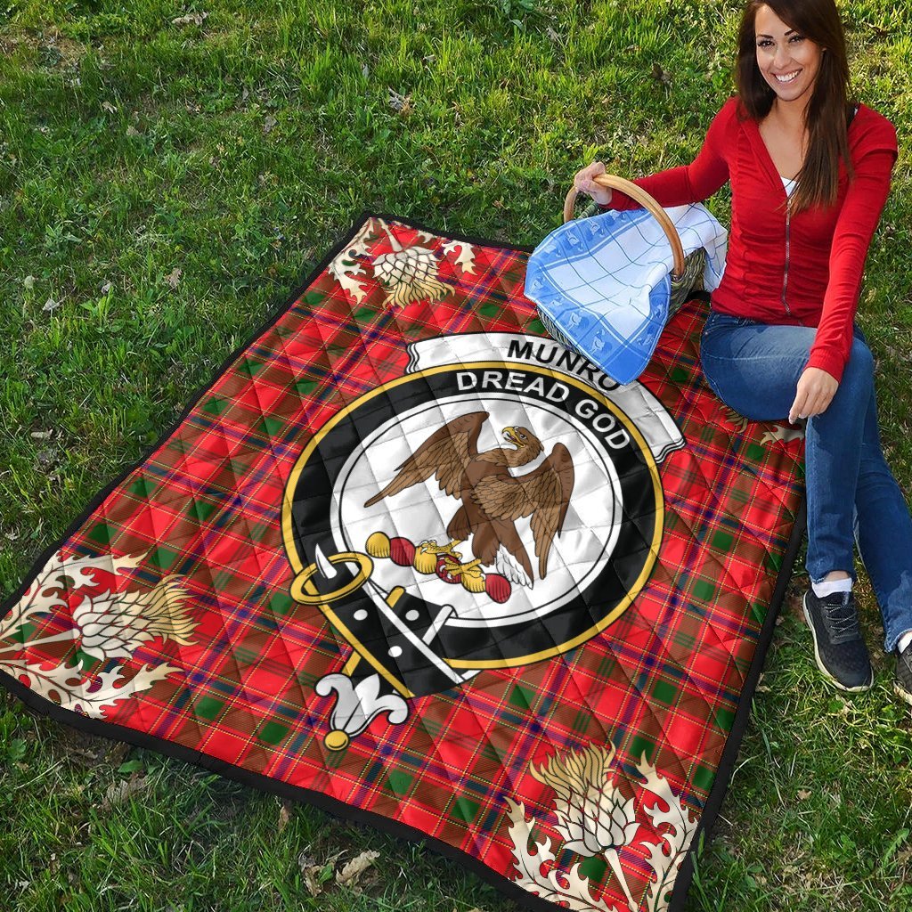 Munro Modern Tartan Crest Premium Quilt - Gold Thistle Style