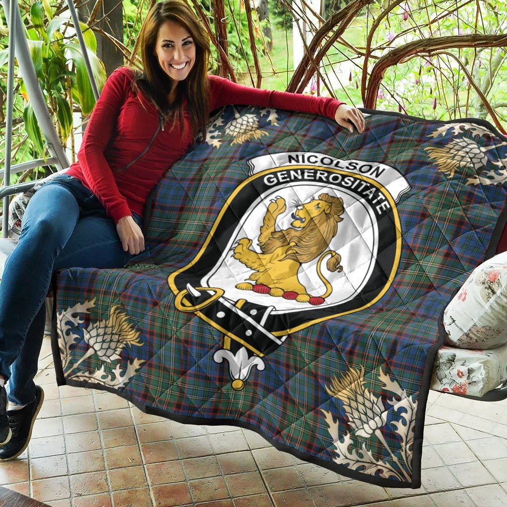 Nicolson Hunting Ancient Tartan Crest Premium Quilt - Gold Thistle Style