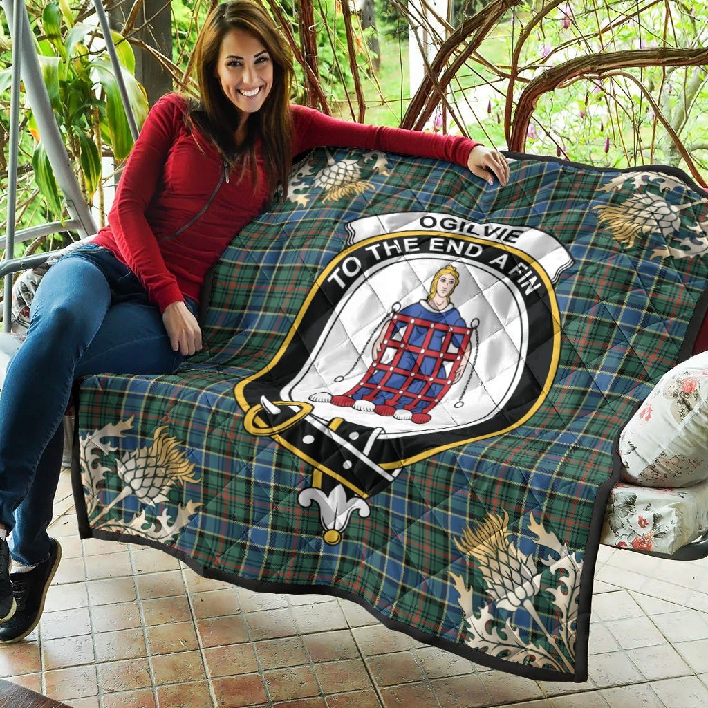 Ogilvie Hunting Ancient Tartan Crest Premium Quilt - Gold Thistle Style