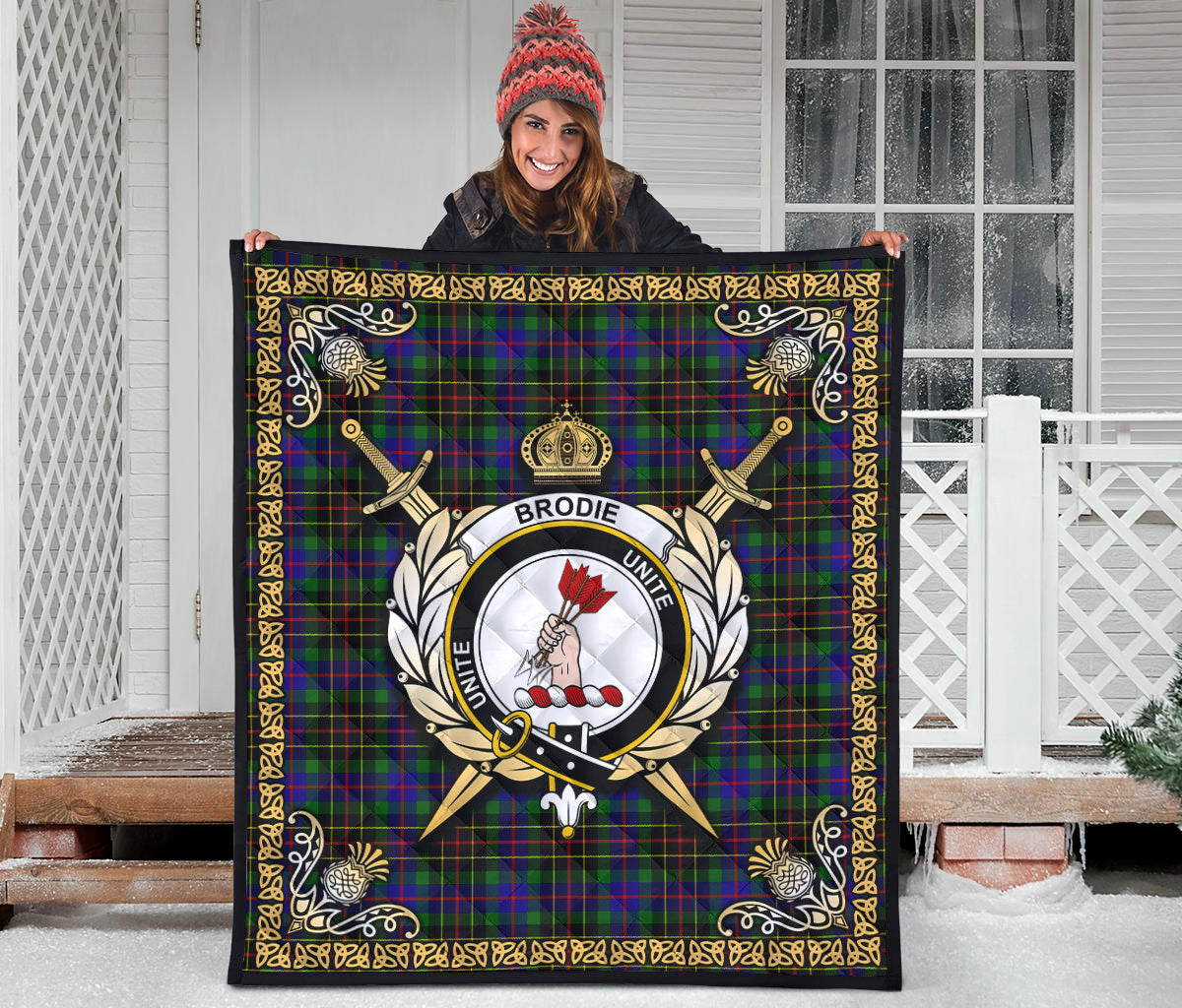 Brodie Hunting Modern Tartan Crest Premium Quilt - Celtic Thistle Style