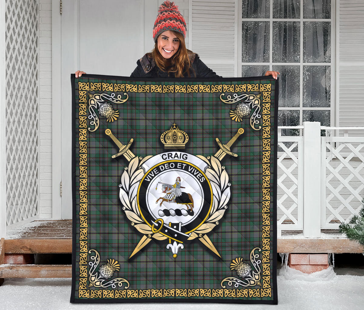 Craig Tartan Crest Premium Quilt - Celtic Thistle Style