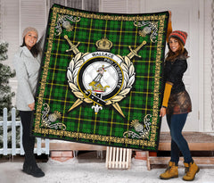 Wallace Hunting Modern Tartan Crest Premium Quilt - Celtic Thistle Style