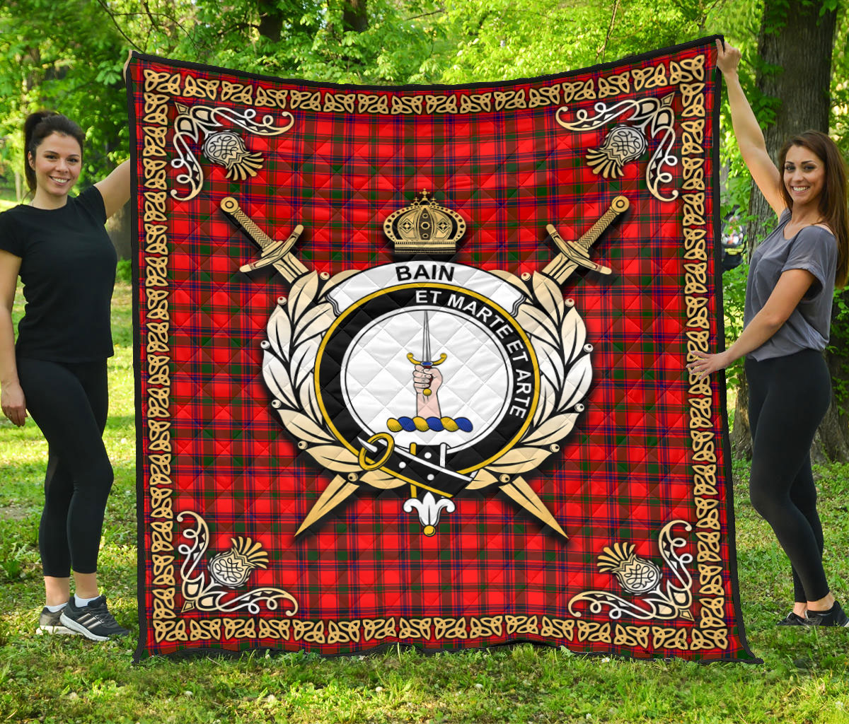 Bain Tartan Crest Premium Quilt - Celtic Thistle Style