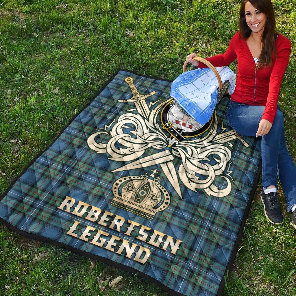 Robertson Hunting Ancient Tartan Crest Legend Gold Royal Premium Quilt