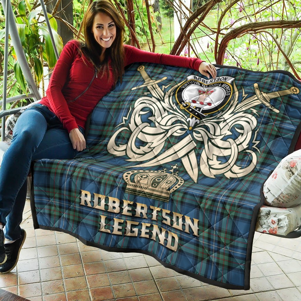 Robertson Hunting Ancient Tartan Crest Legend Gold Royal Premium Quilt