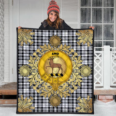 Scott Black & White Modern Tartan Crest Premium Quilt - Gold Thistle Style