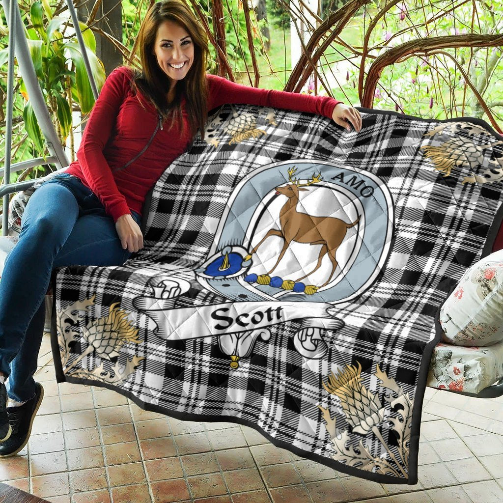 Scott Black White Modern Tartan Crest Premium Quilt - Gold Thistle Style