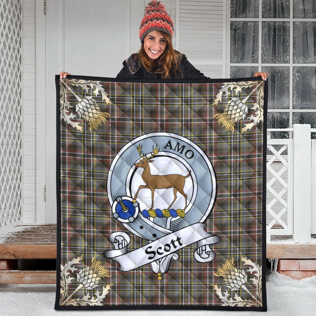 Scott Green Weathered Tartan Crest Premium Quilt - Gold Thistle Style