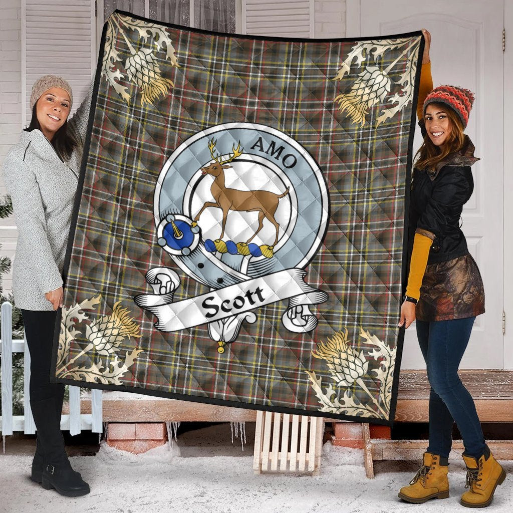 Scott Green Weathered Tartan Crest Premium Quilt - Gold Thistle Style