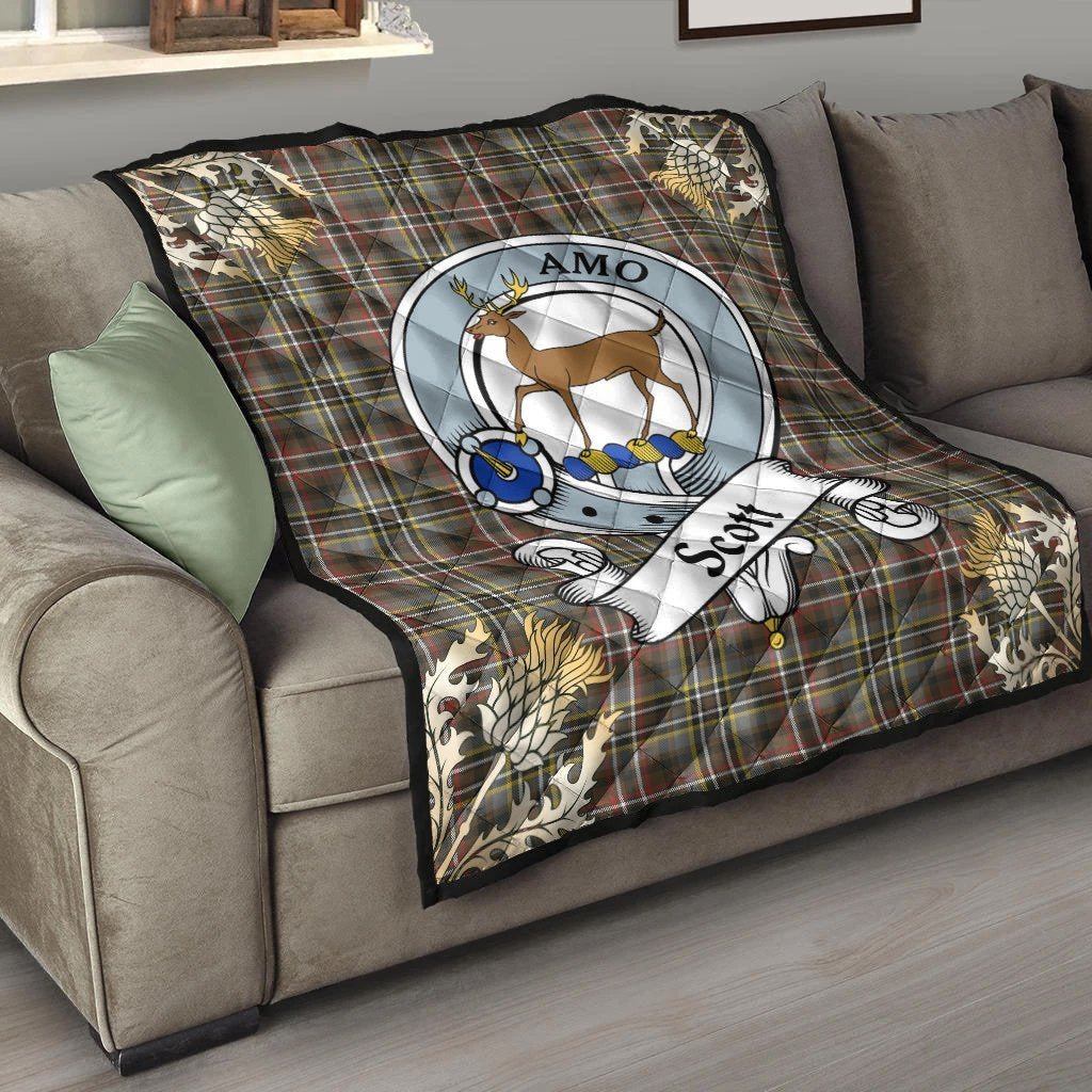 Scott Green Weathered Tartan Crest Premium Quilt - Gold Thistle Style