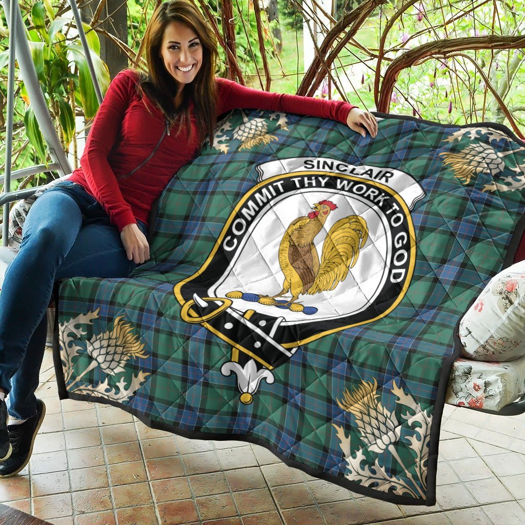 Sinclair Hunting Ancient Tartan Crest Premium Quilt - Gold Thistle Style