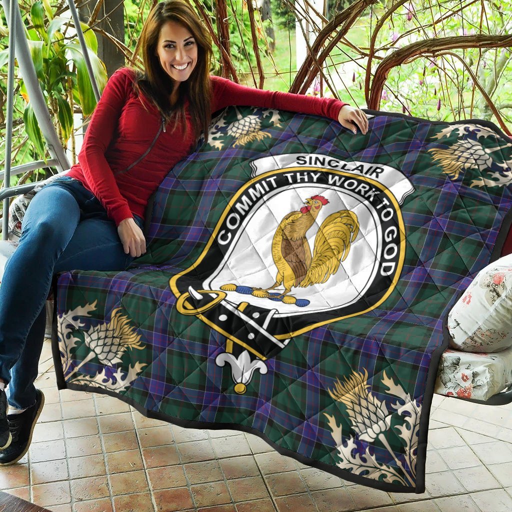 Sinclair Hunting Modern Tartan Crest Premium Quilt - Gold Thistle Style