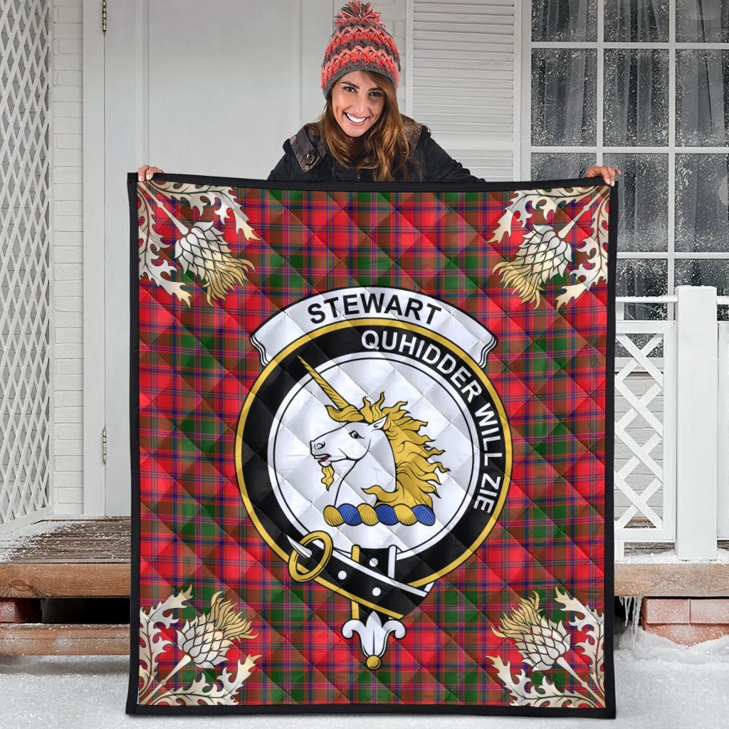 Stewart of Appin Modern Tartan Crest Premium Quilt - Gold Thistle Style