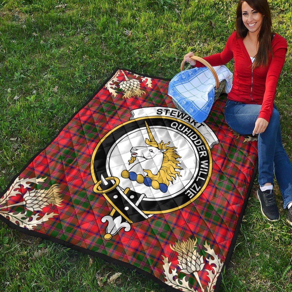 Stewart of Appin Modern Tartan Crest Premium Quilt - Gold Thistle Style