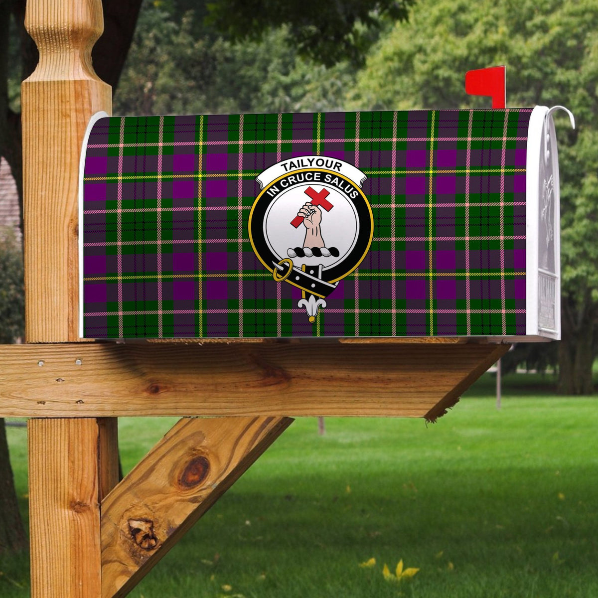 Tailyour Tartan Crest Mailbox