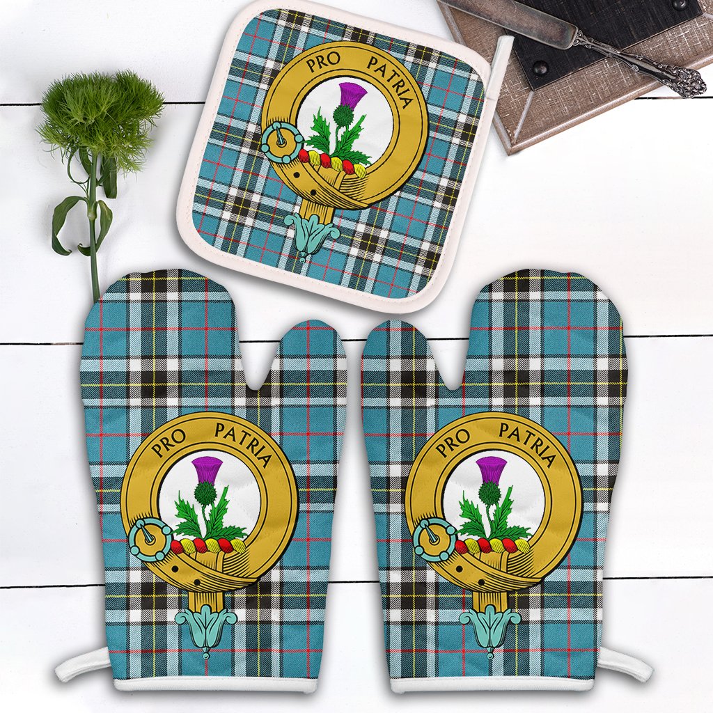 Thomson Tartan Crest Oven Mitt And Pot Holder (2 Oven Mitts + 1 Pot Holder)