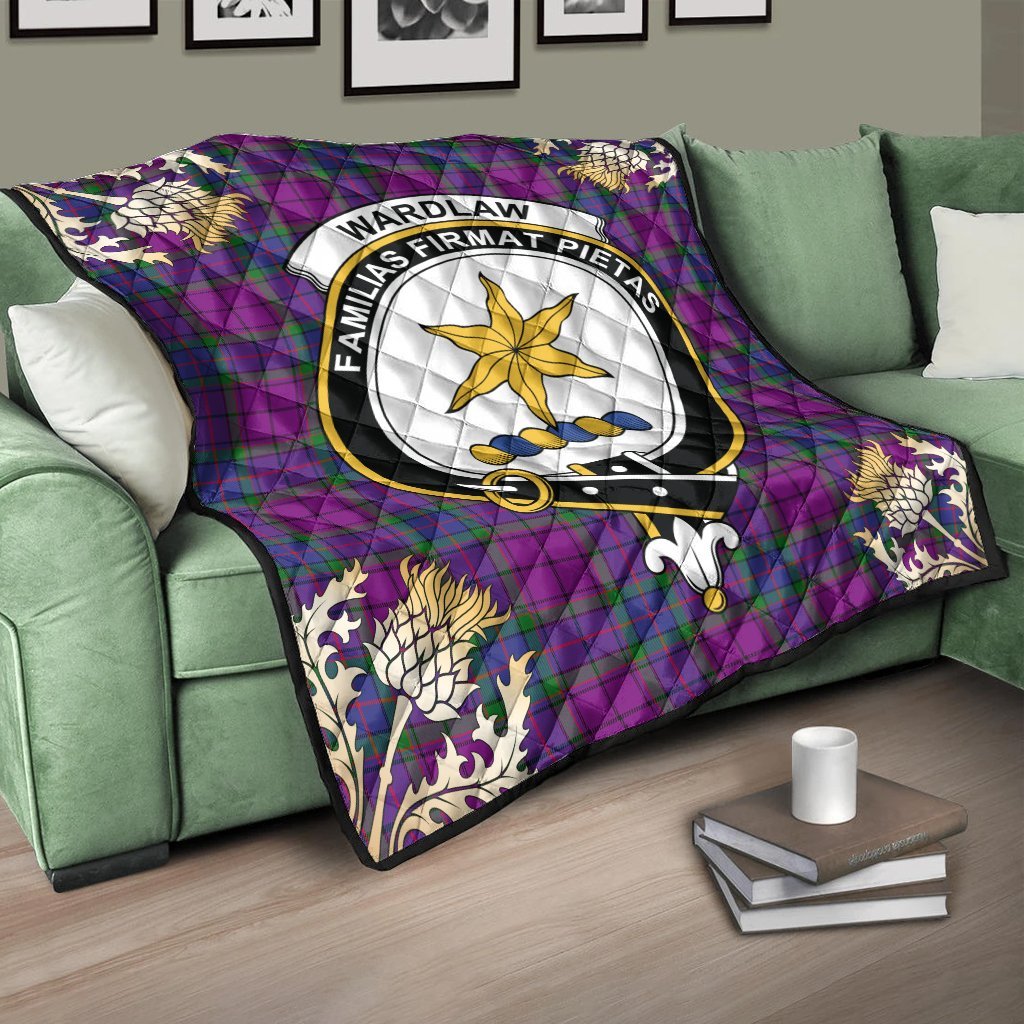 Wardlaw Modern Tartan Crest Premium Quilt - Gold Thistle Style