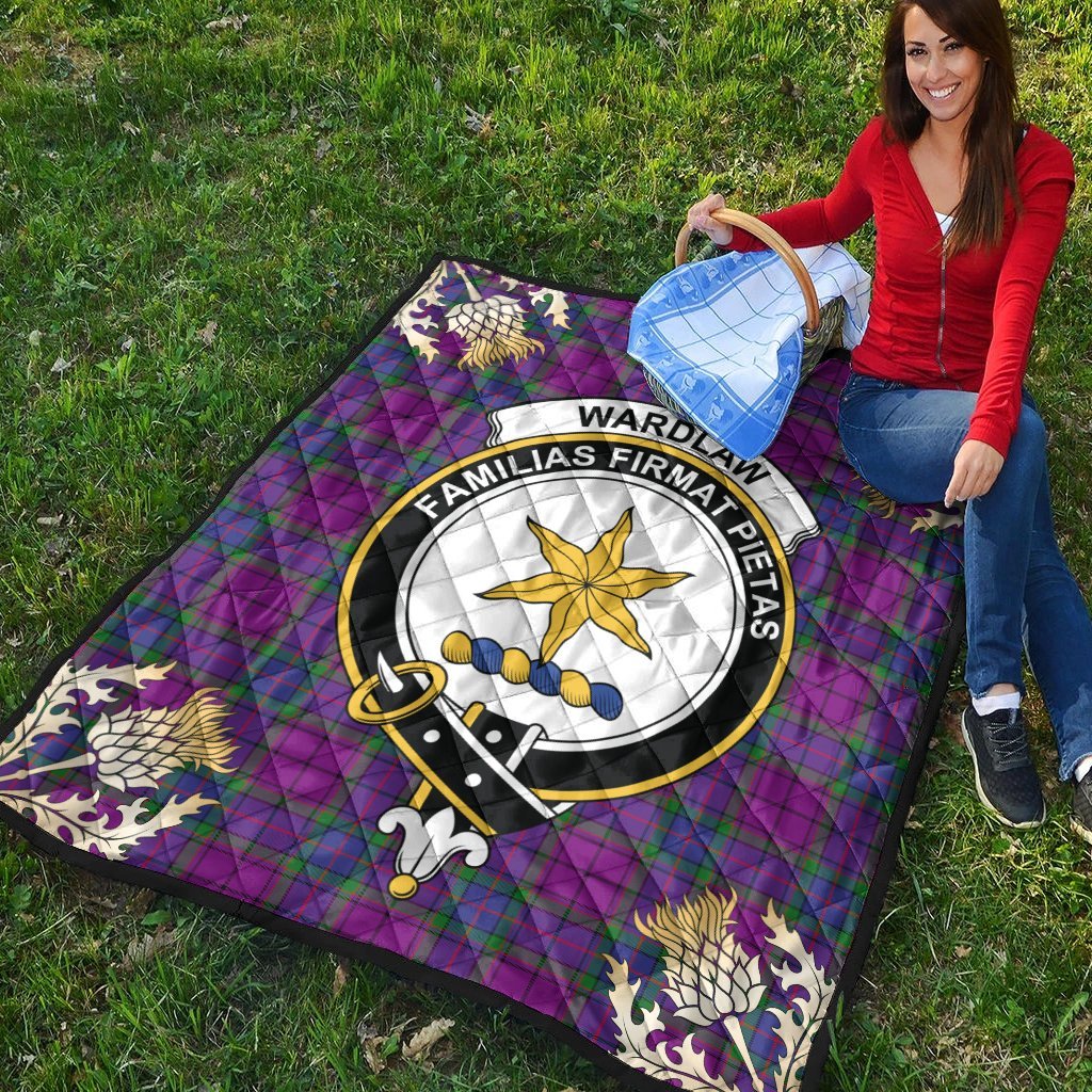 Wardlaw Modern Tartan Crest Premium Quilt - Gold Thistle Style