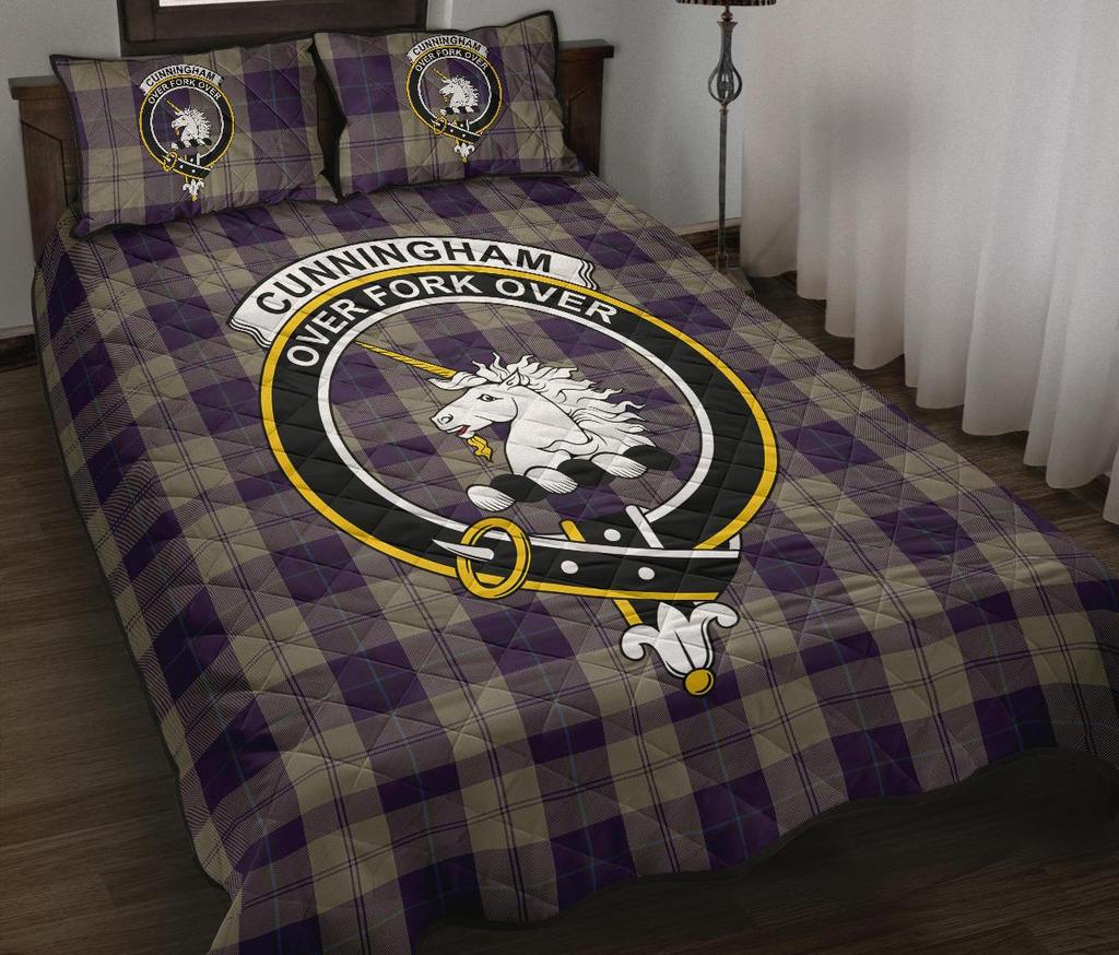 Cunningham Dress Blue Tartan Crest Quilt Bed Set