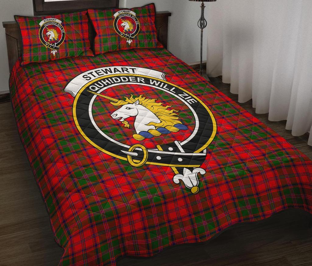 Stewart of Appin Modern Tartan Crest Quilt Bed Set