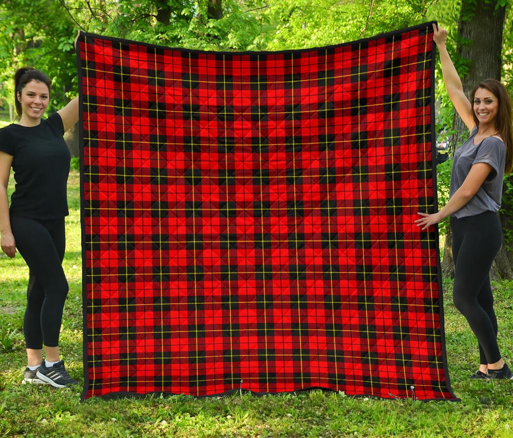 Wallace Hunting - Red Tartan Quilt