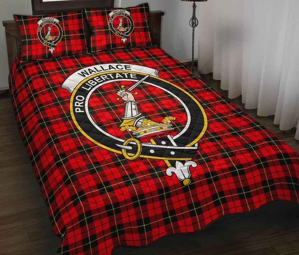 Wallace Hunting Red Tartan Crest Quilt Bed Set