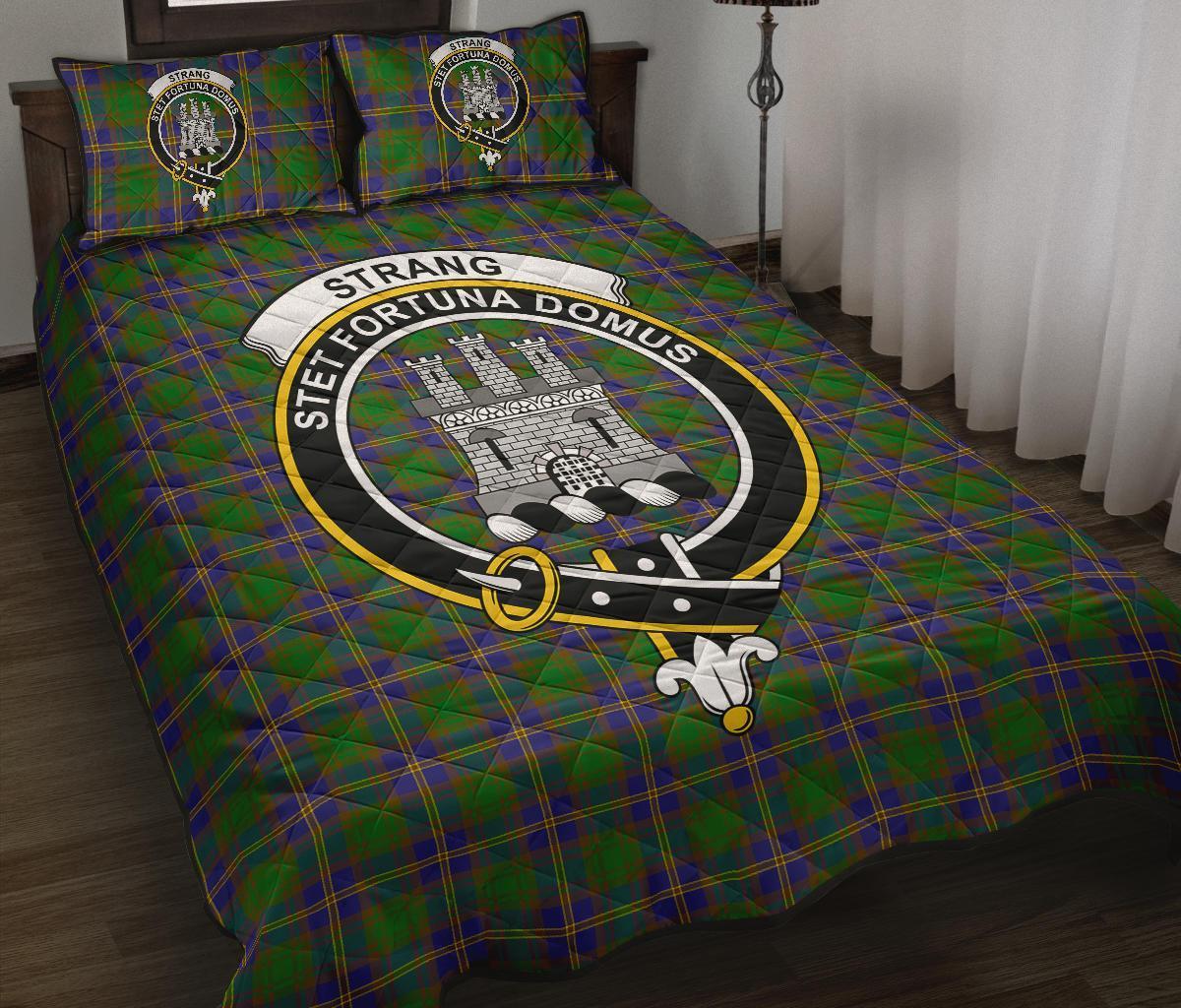 Strange of Balkaskie Tartan Crest Quilt Bed Set