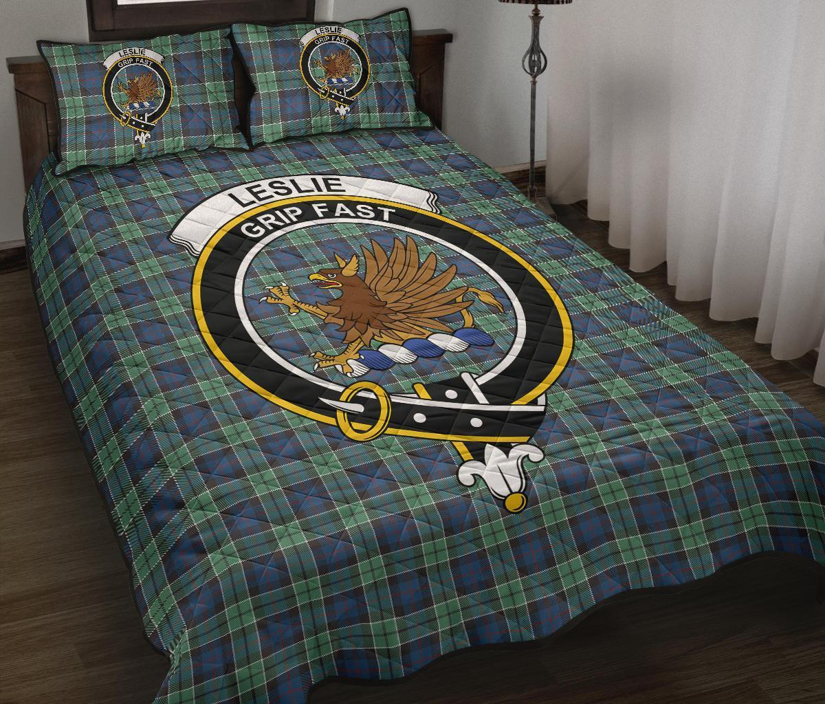 Leslie Hunting Ancient Tartan Crest Quilt Bed Set