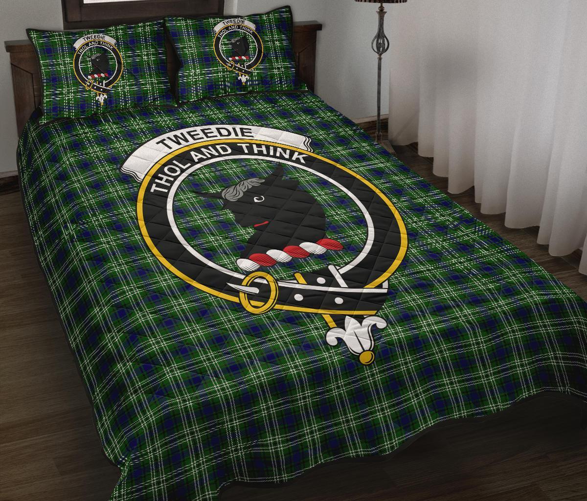 Tweedside District Tartan Crest Quilt Bed Set