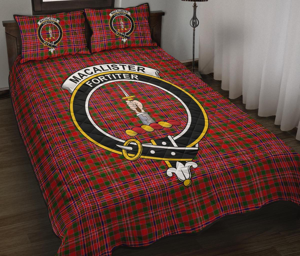 MacAlister Modern Tartan Crest Quilt Bed Set