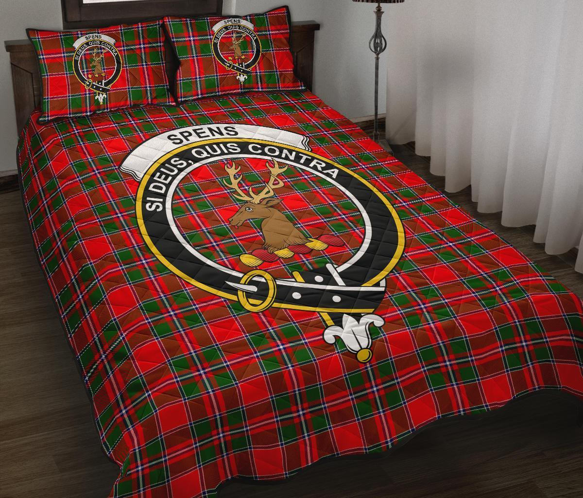 Spens Modern Tartan Crest Quilt Bed Set