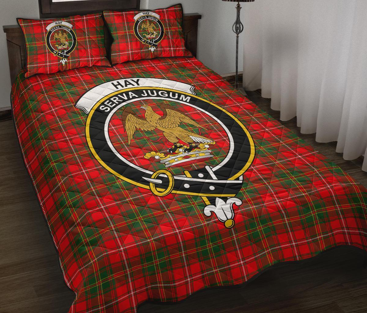 Hay Modern Tartan Crest Quilt Bed Set