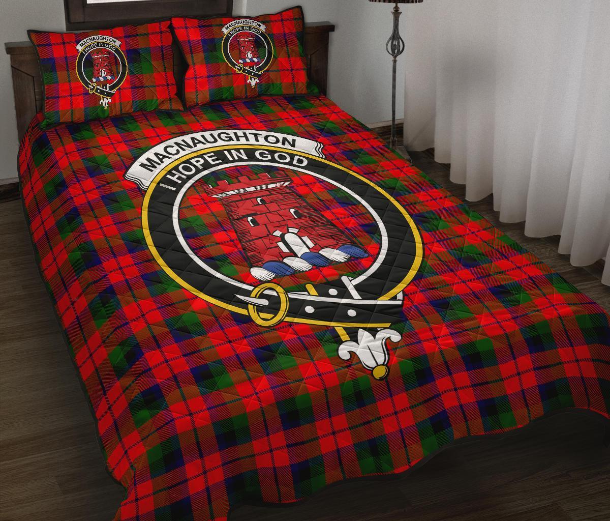 MacNaughton Modern Tartan Crest Quilt Bed Set