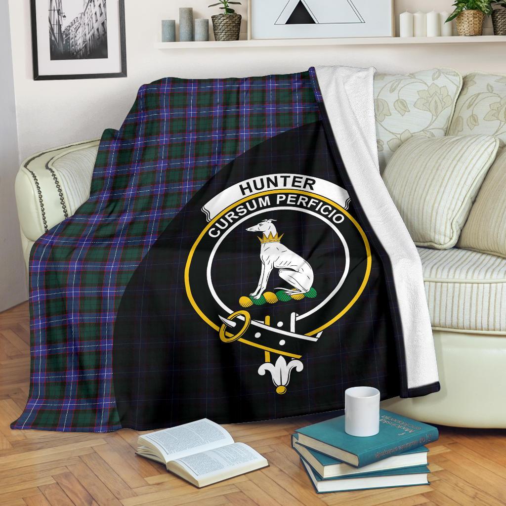 Hunter Modern Tartan Crest Blanket Wave Style