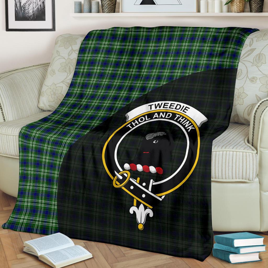 Tweedside District Tartan Crest Blanket Wave Style