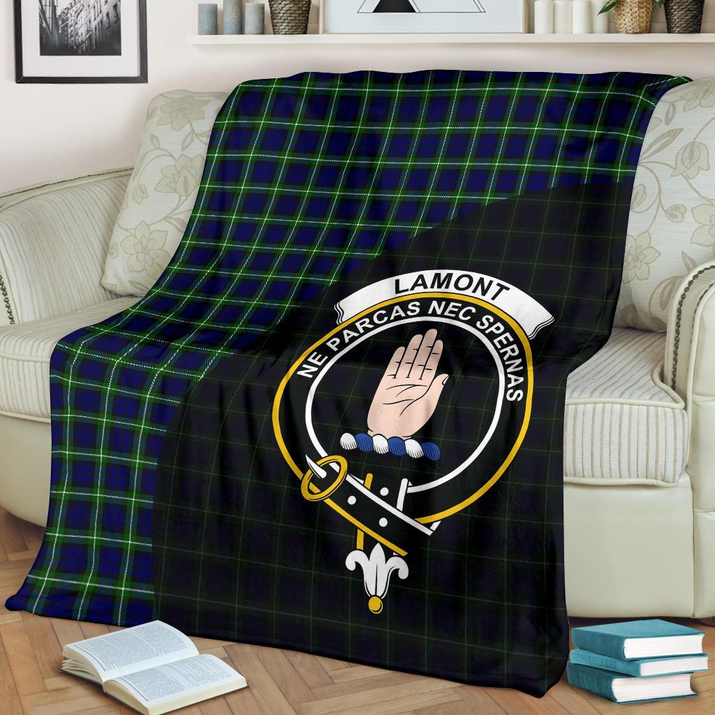 Lamont Modern Tartan Crest Blanket Wave Style