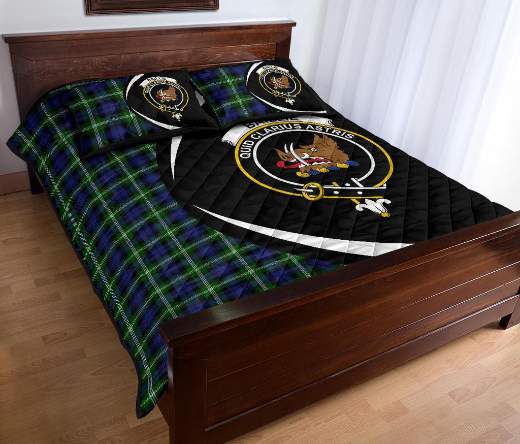 Baillie Modern Tartan Crest Circle Style Quilt Bed Set