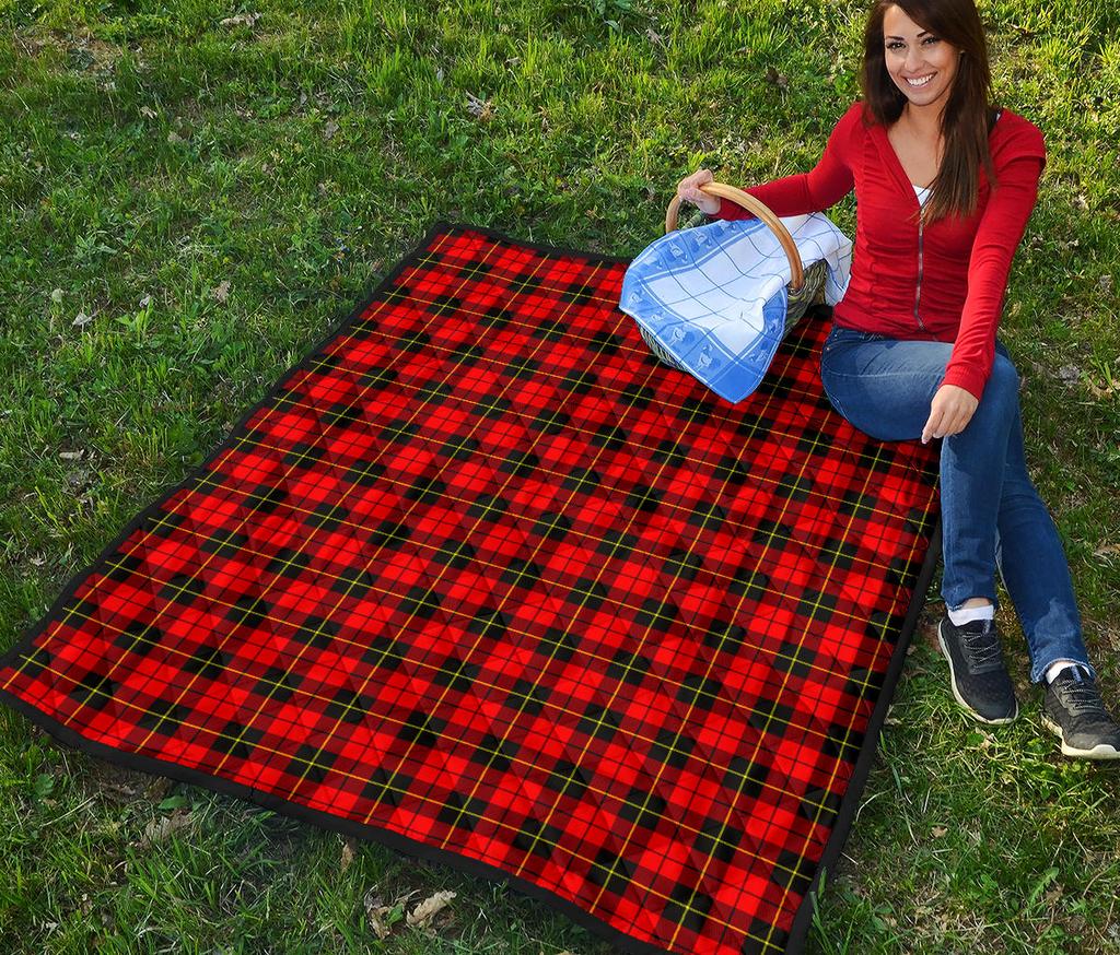 Wallace Hunting - Red Tartan Quilt