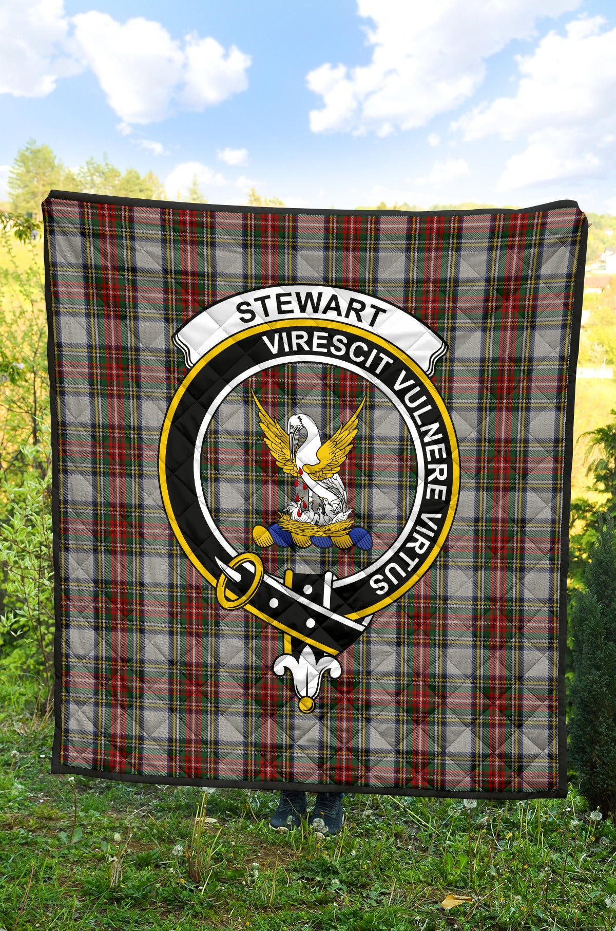 Stewart Dress Tartan Crest Quilt - SP
