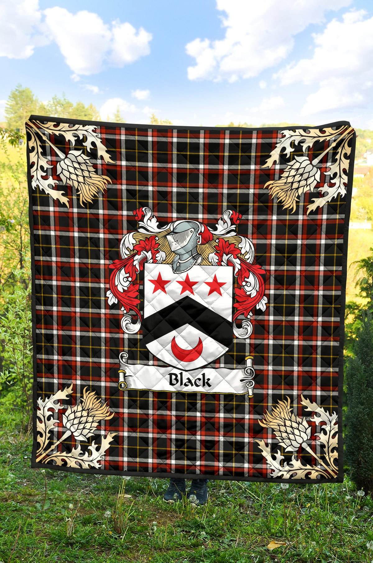 Black Tartan Crest Premium Quilt - Gold Thistle Style SP