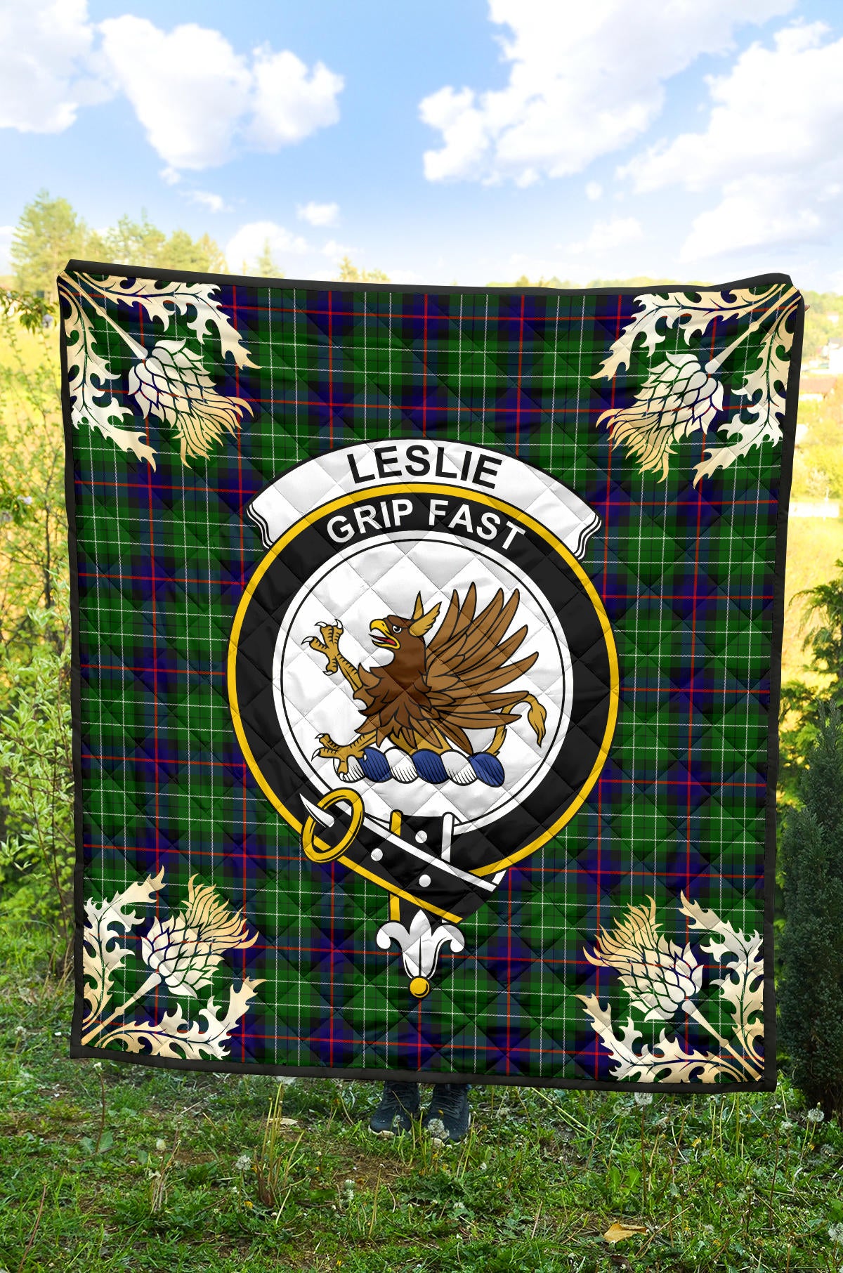 Leslie Hunting Tartan Crest Premium Quilt - Gold Thistle Style - SP