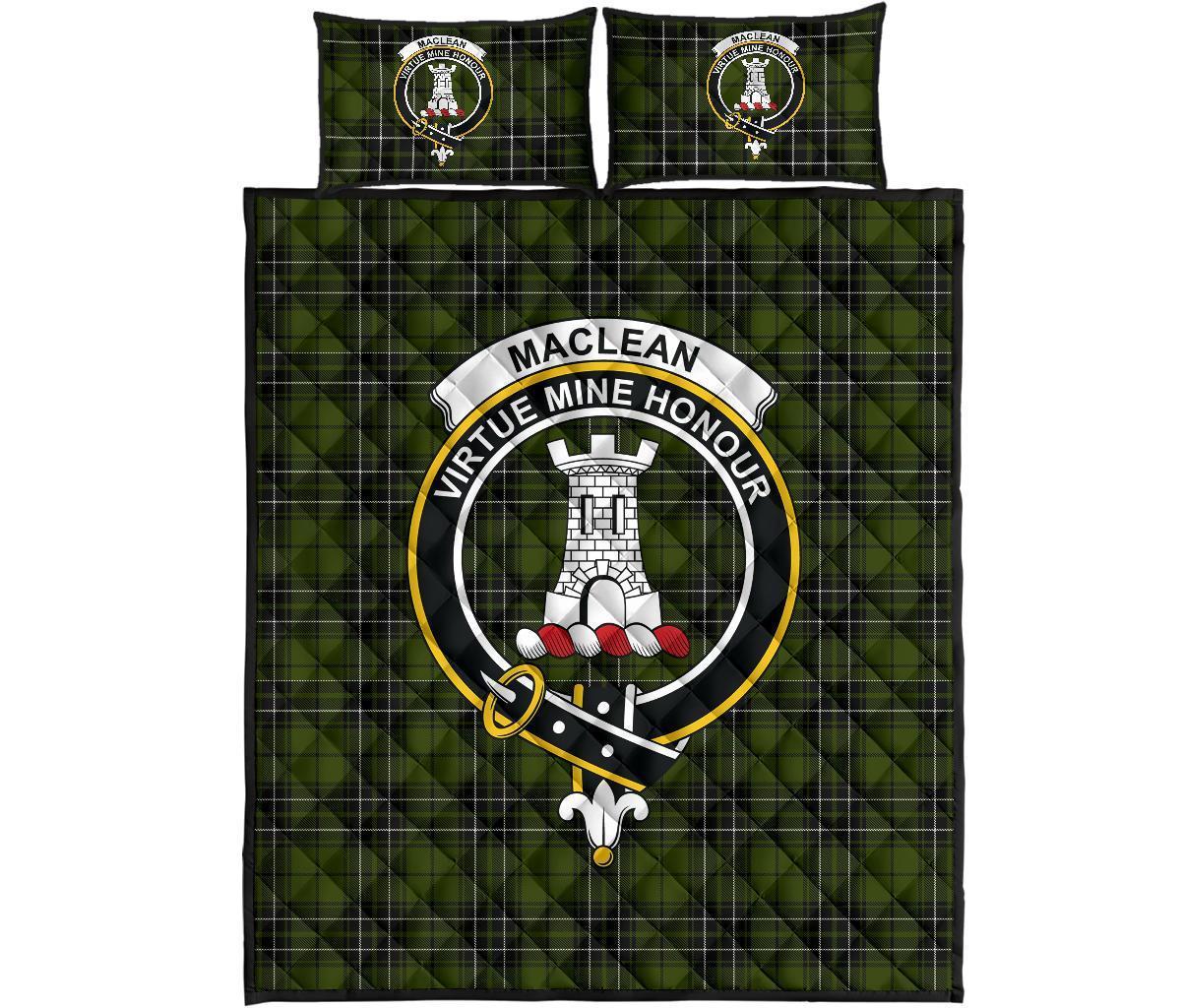 MacLean Hunting Tartan Crest Quilt Bed Set