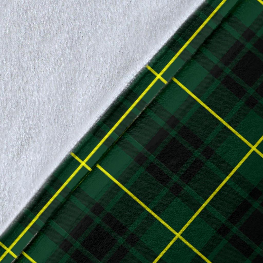 MacArthur Modern Tartan Crest Blanket Wave Style