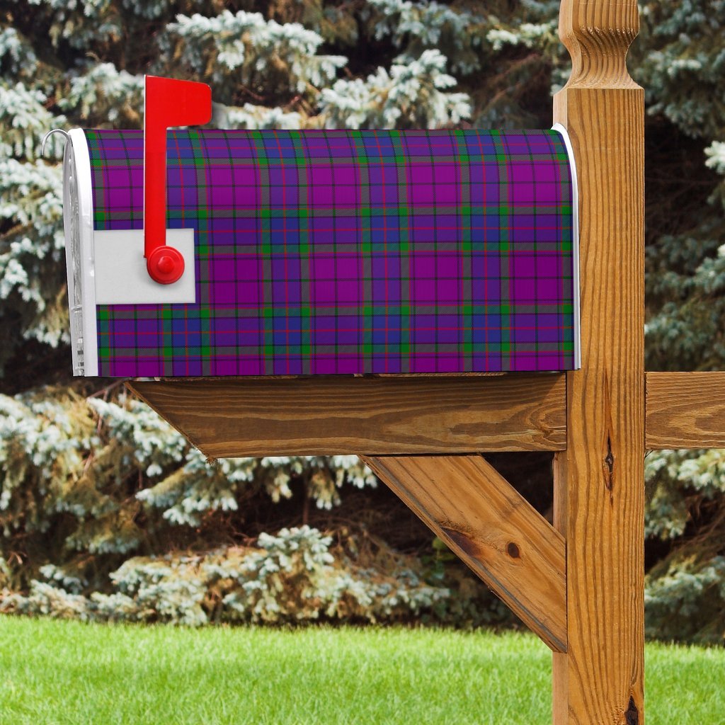 Wardlaw Modern Tartan Crest Mailbox