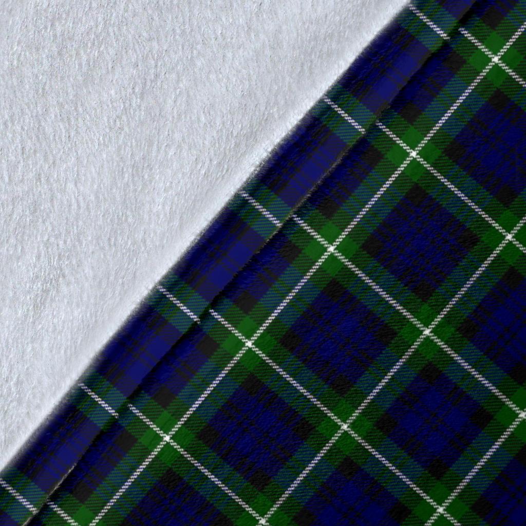 Lamont Modern Tartan Crest Blanket Wave Style