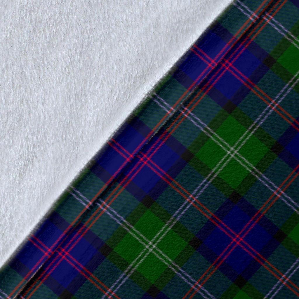 MacThomas Modern Tartan Crest Blanket Wave Style