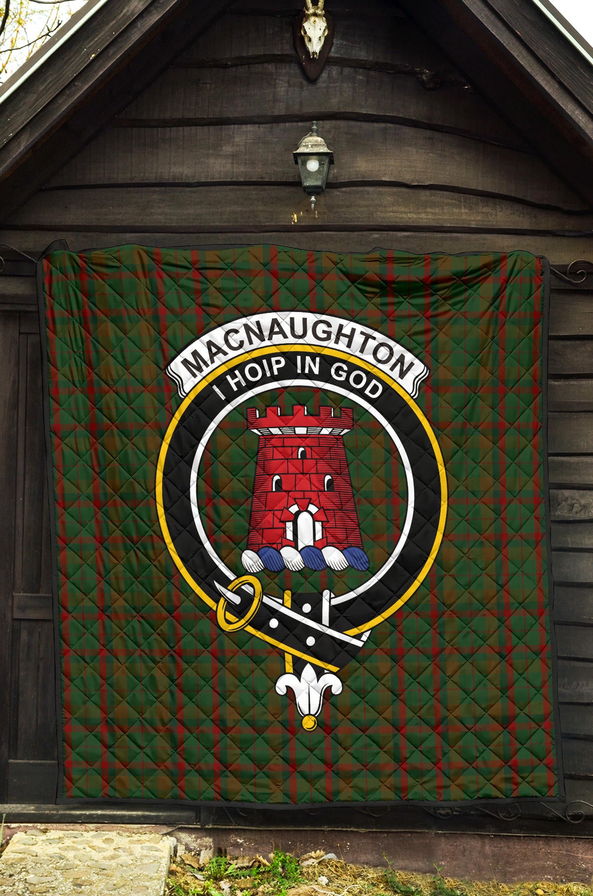 Macnaughton Hunting Tartan Crest Quilt - SP