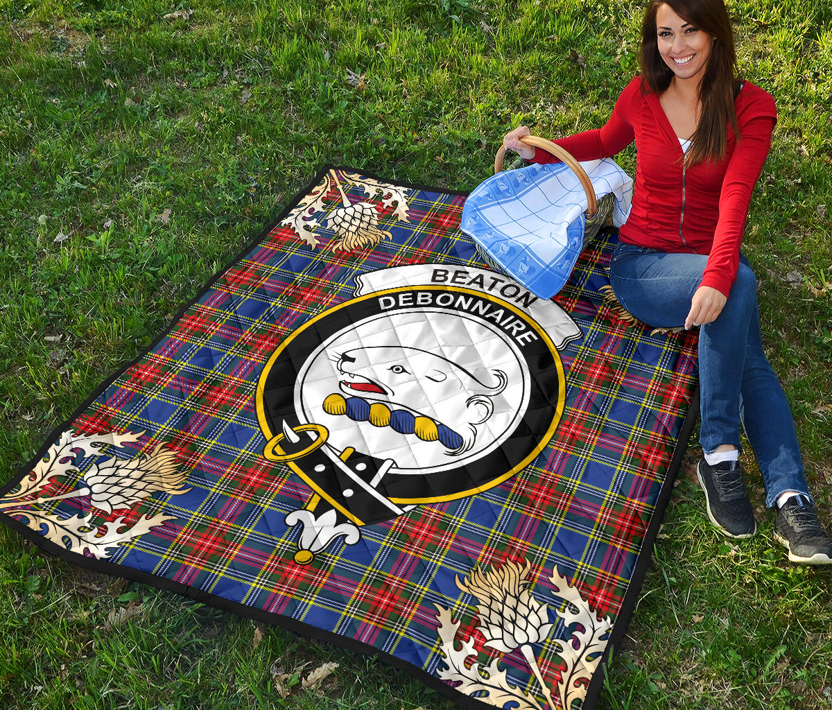 Beaton Tartan Crest Premium Quilt - Gold Thistle Style SP