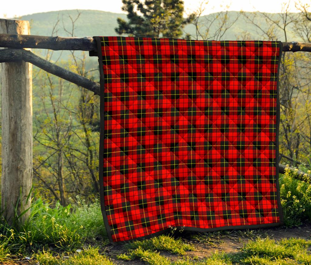 Wallace Hunting - Red Tartan Quilt