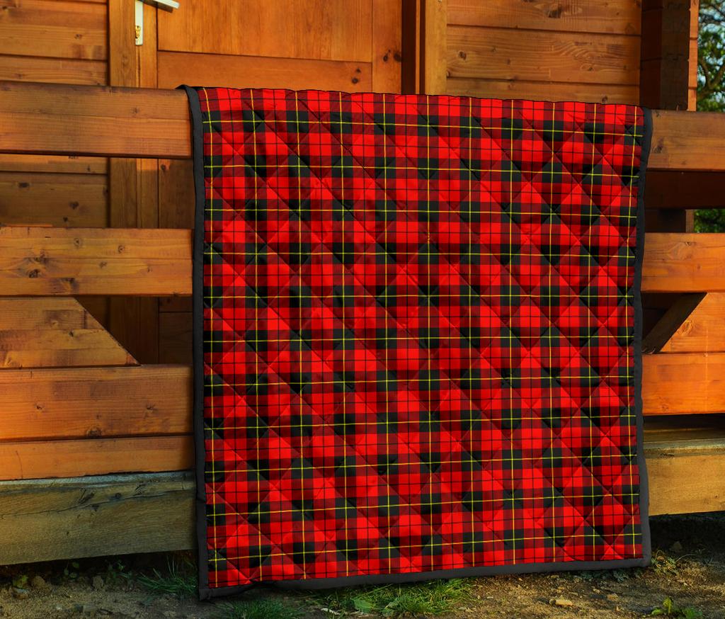 Wallace Hunting - Red Tartan Quilt